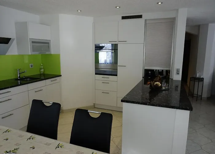 Aristella * 萨斯阿尔马格尔